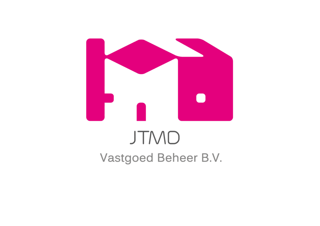 Modern roze logo van JTMD Vastgoed Beheer B.V. op een witte achtergrond, met een gestileerde gebouwvorm en de bedrijfsnaam eronder in grijze letters.
